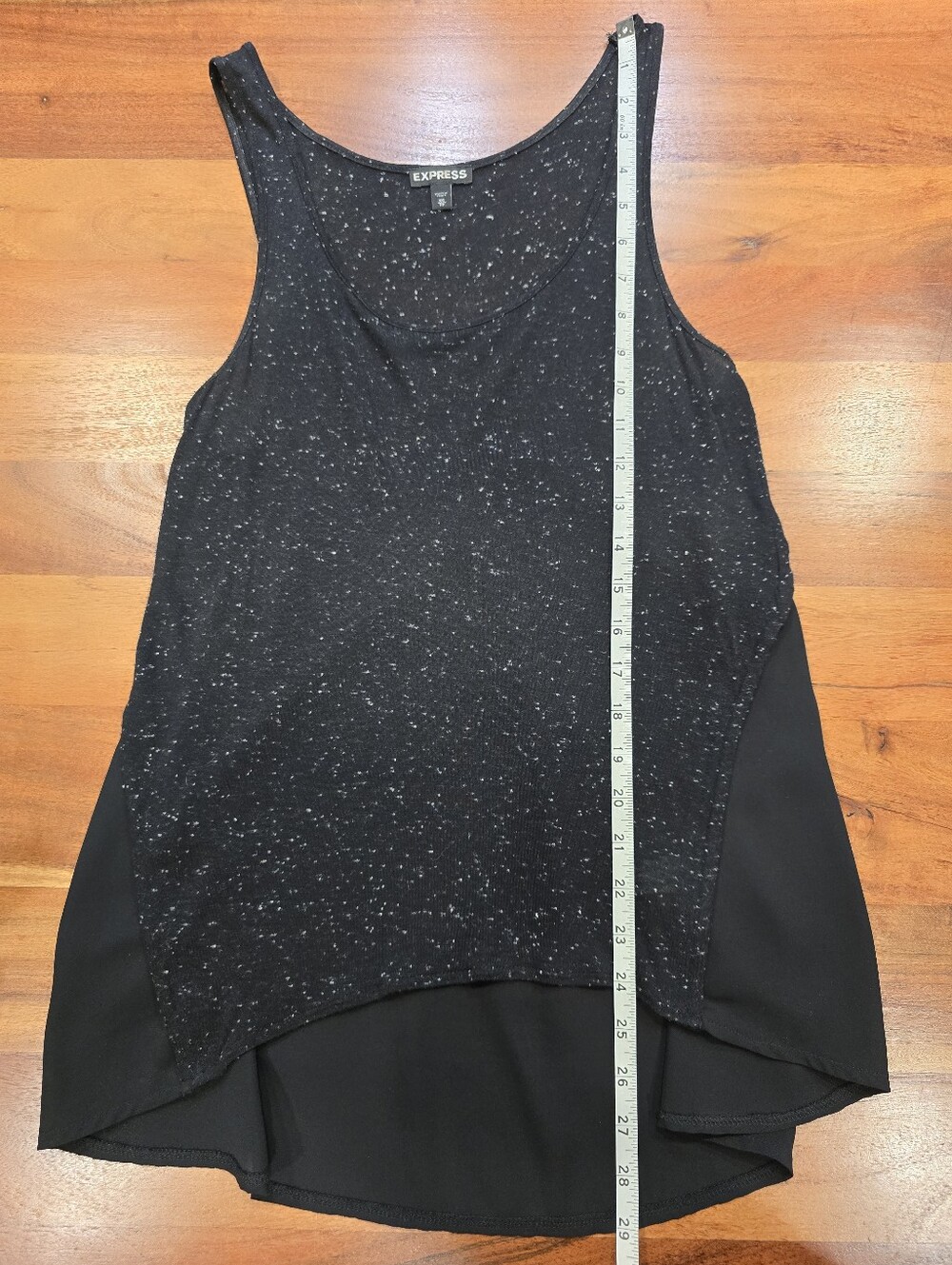 Express Textured Layered Tank - Picture 4 of 5